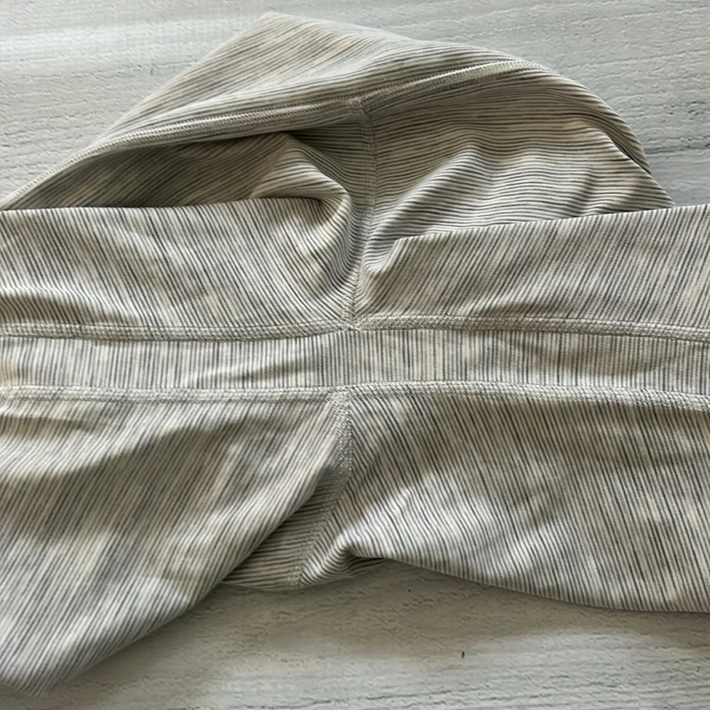 Lululemon Align‎ Crop 21” sz 6 NWOT